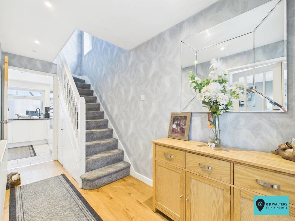 Property photo 2 of 15 Entrance Hall