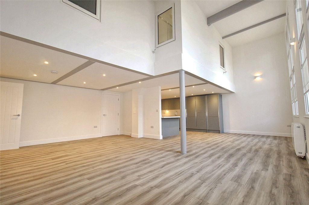 Property photo 3 of 29 Picture No. 09
