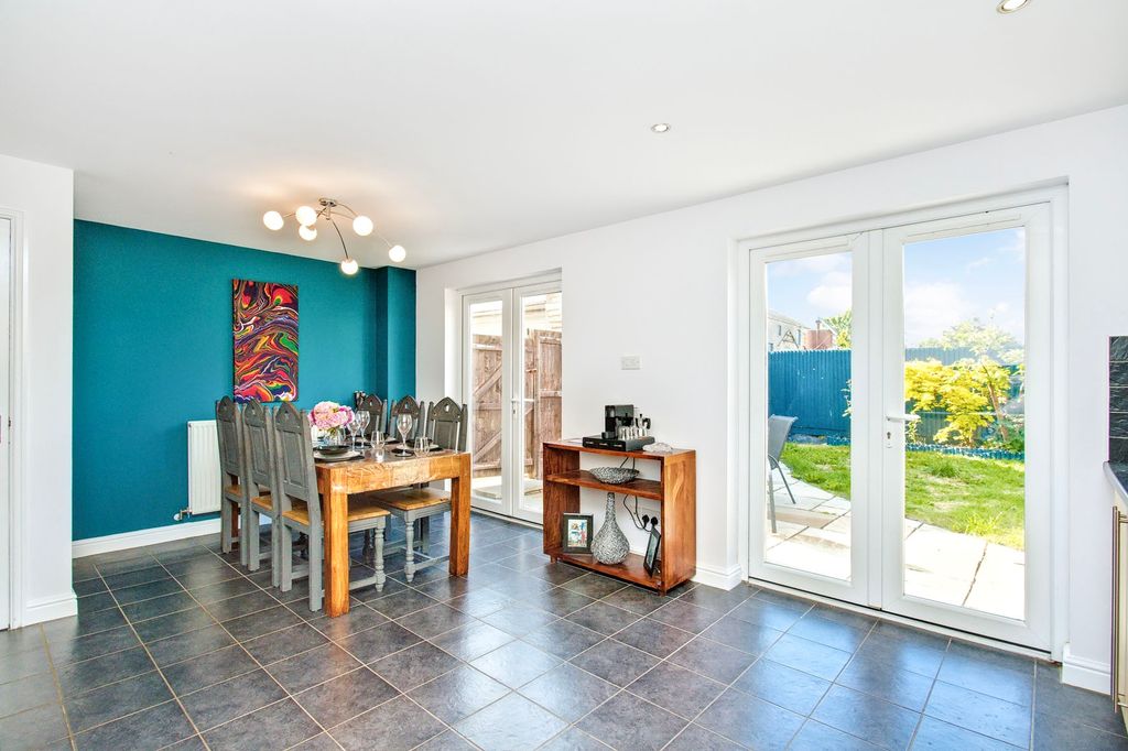 Property photo 3 of 18 Property Image 3