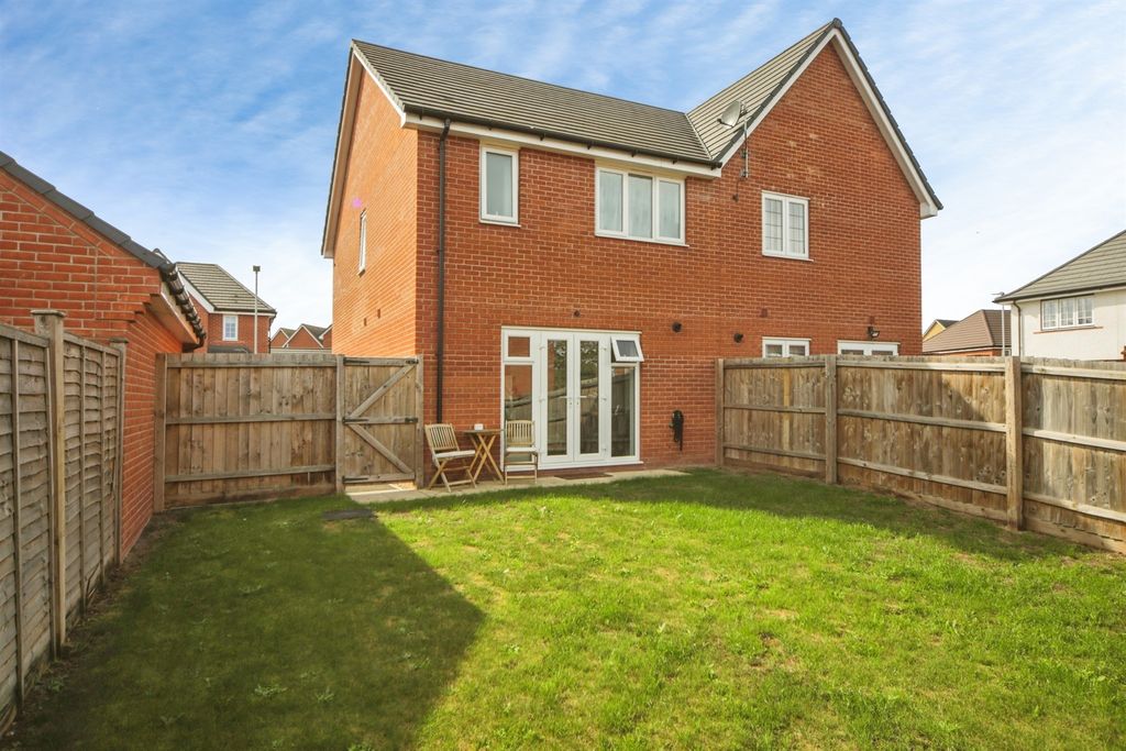 Property photo 2 of 14