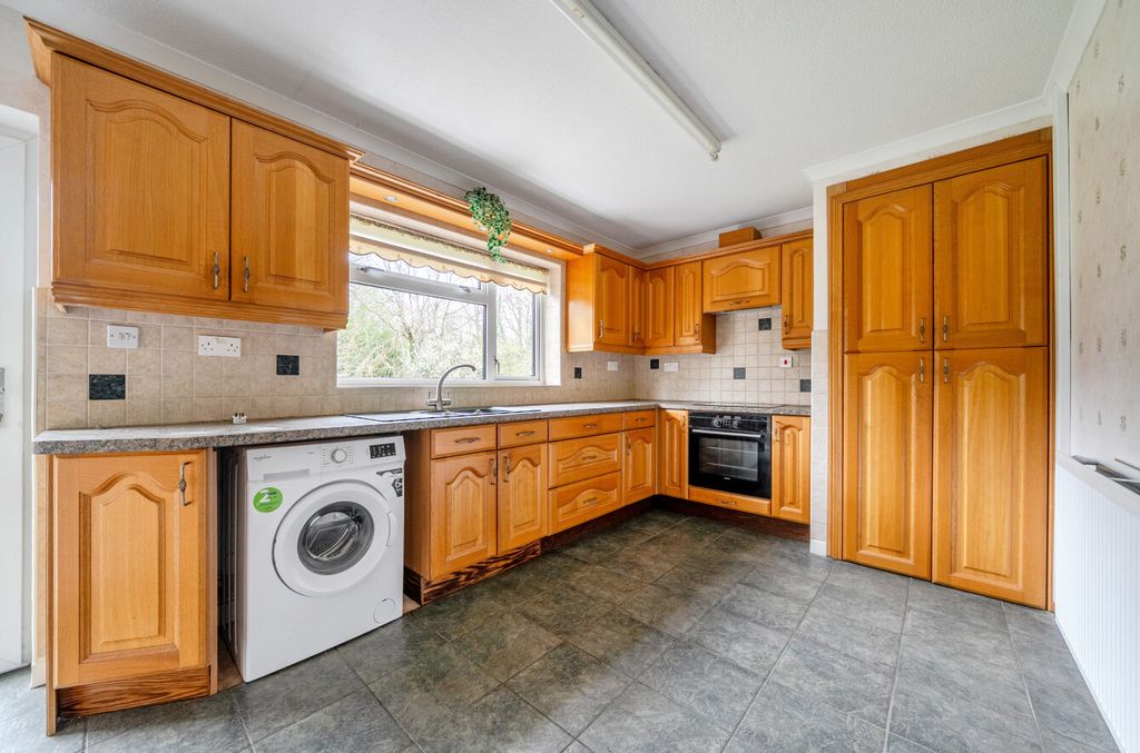 Property photo 3 of 24 1433867-6-69cc220...