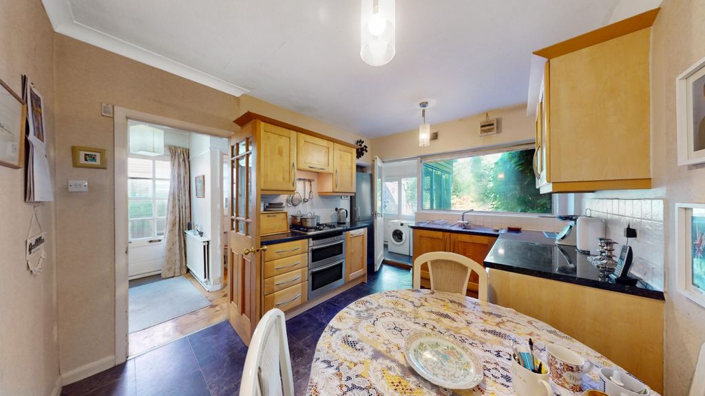 Property photo 3 of 15 5233364