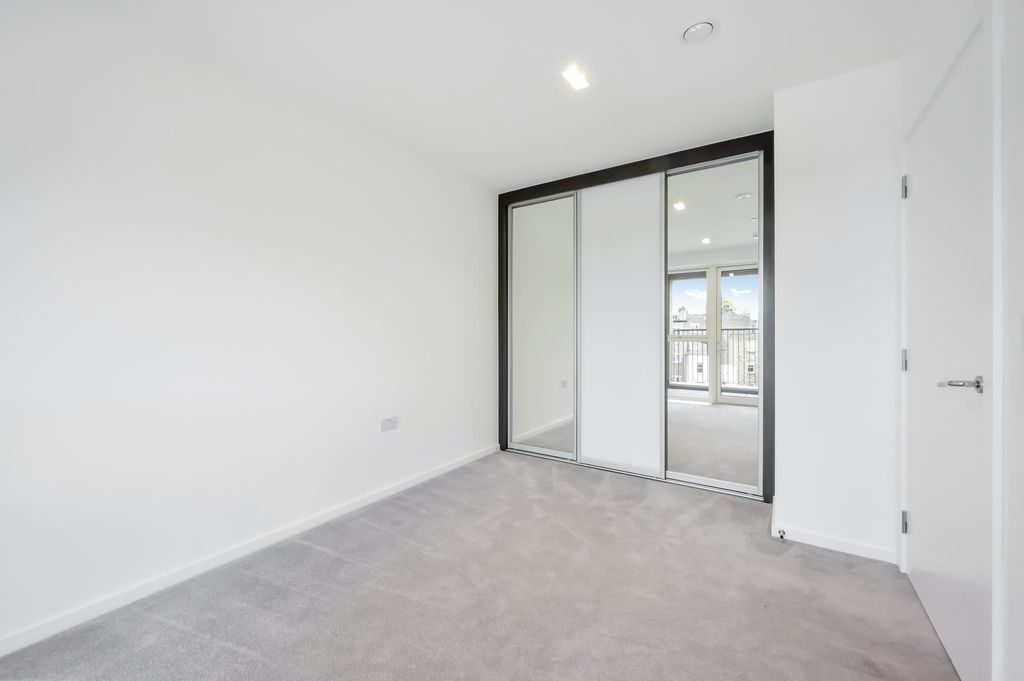 Property photo 2 of 5