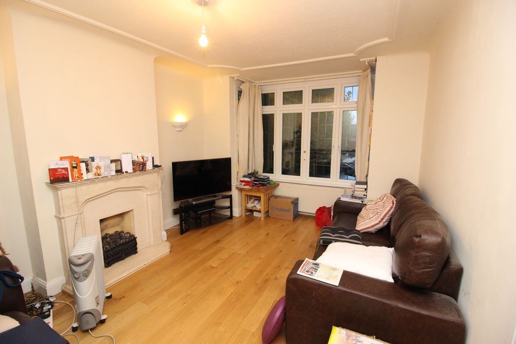 Property photo 2 of 11