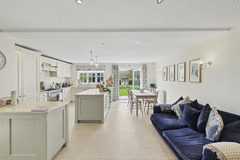 Property photo 2 of 29 2 Maurice Close Fep_28.Jpg