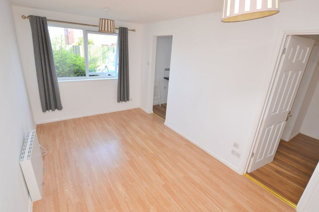 Property photo 2 of 5