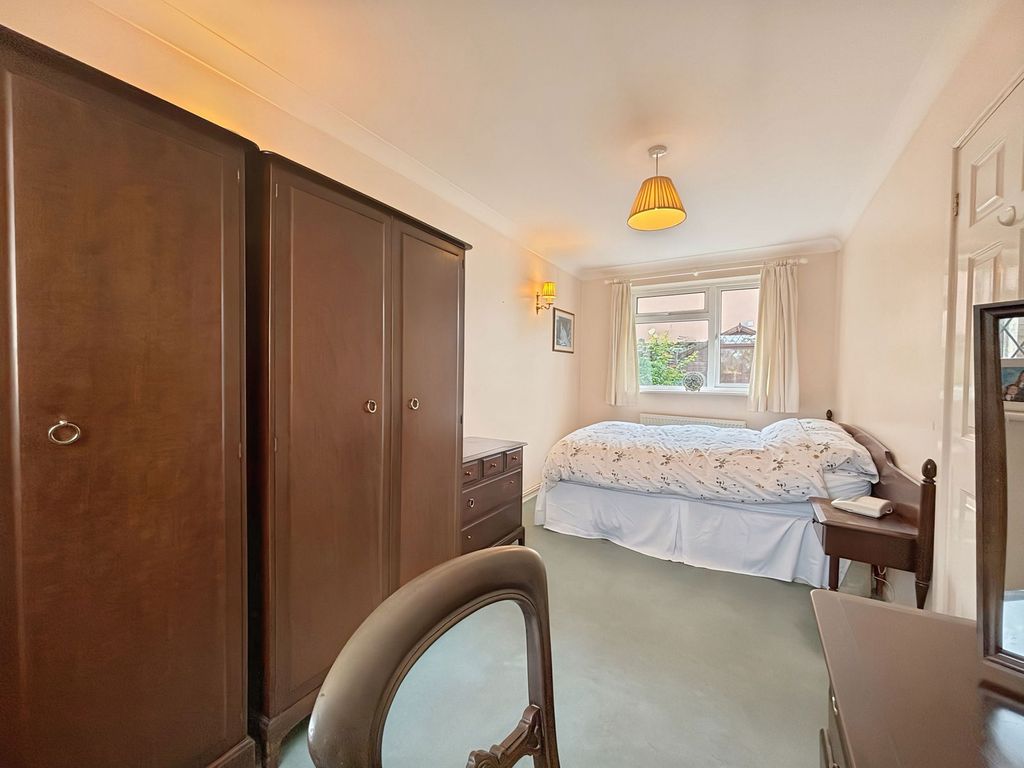 Property photo 2 of 21