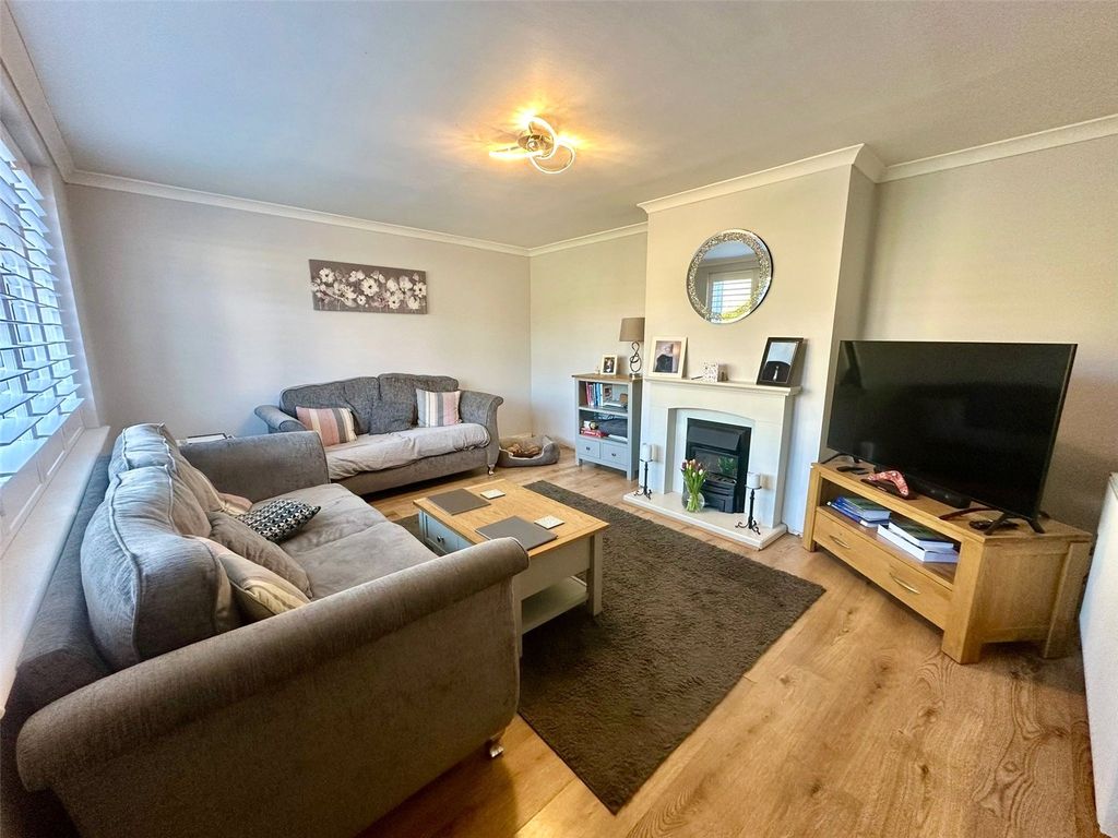 Property photo 3 of 12 Picture No. 28
