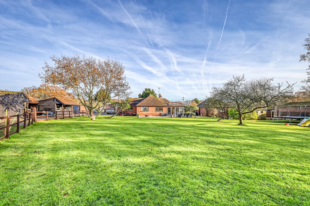 Property photo 1 of 24 Picture No. 27