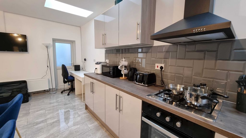 Property photo 3 of 13 Image 3