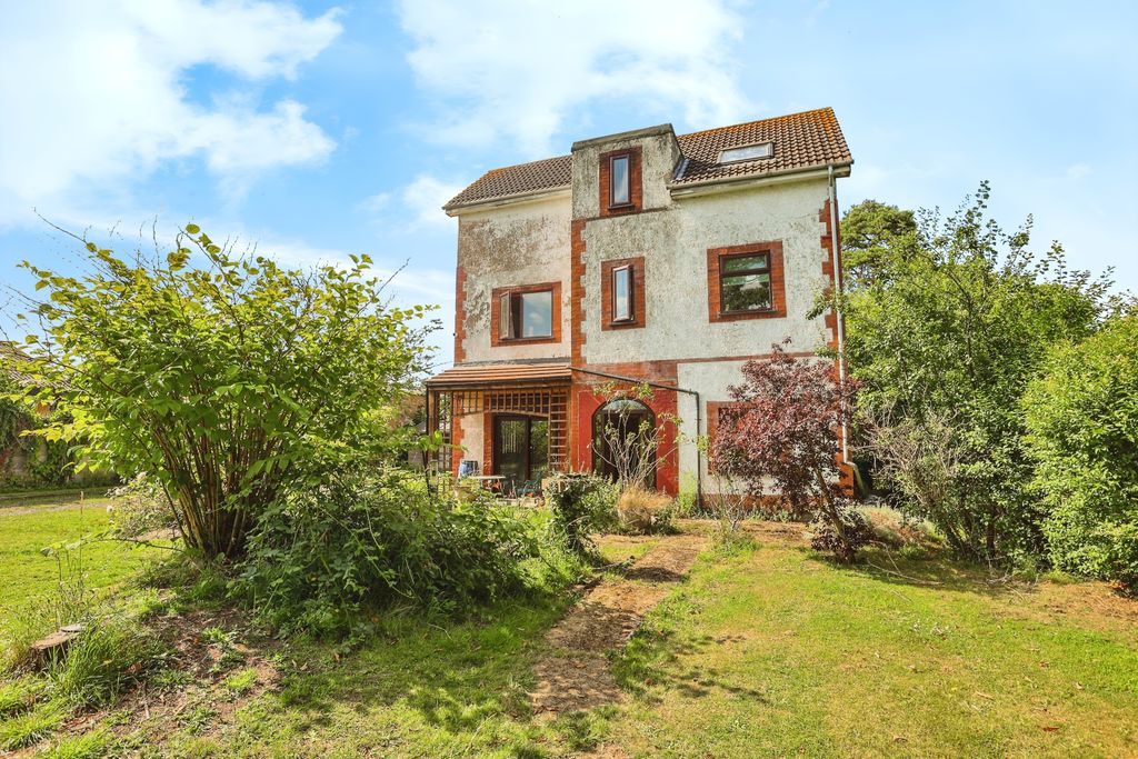 Property photo 1 of 17 Photography