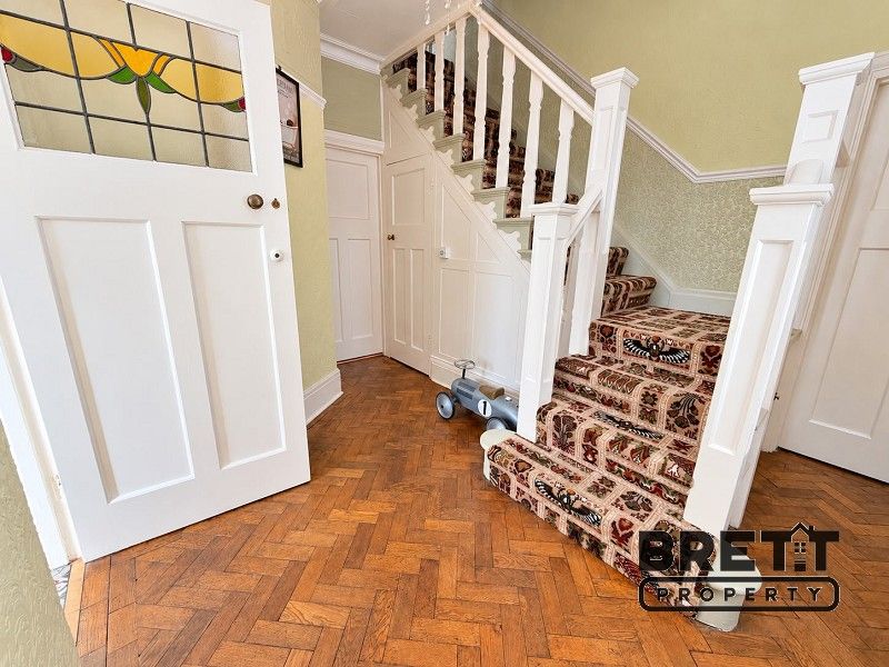 Property photo 2 of 15 Entrance
