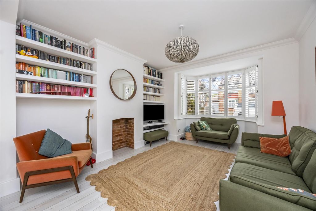 Property photo 3 of 25 Rothbury Road, 11-004.Jpg