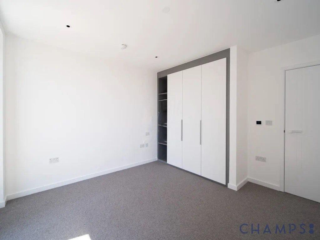Property photo 3 of 12 Gallery