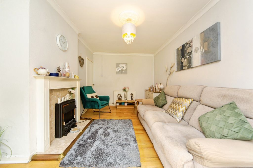 Property photo 3 of 15