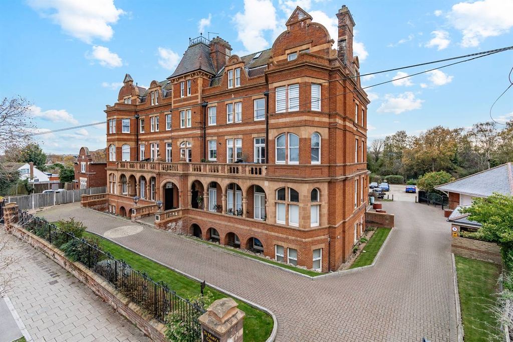 Property photo 1 of 23