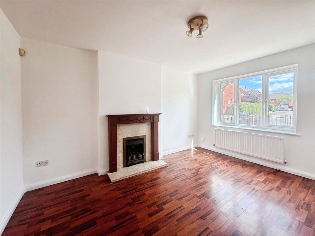 Property photo 2 of 12 Picture No. 11