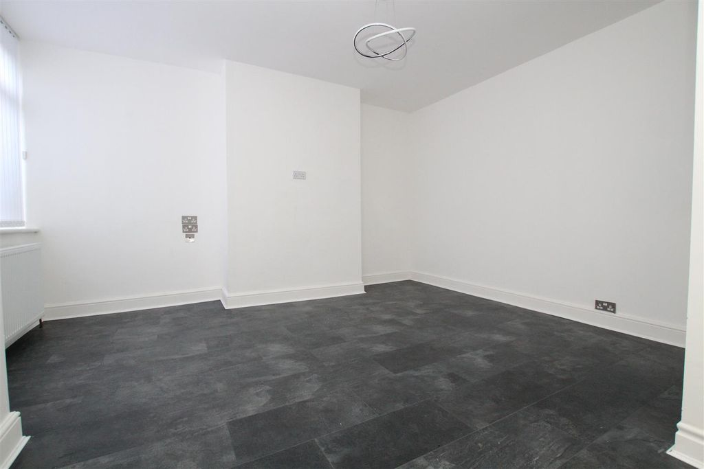 Property photo 3 of 14 Back Reception.Jpg