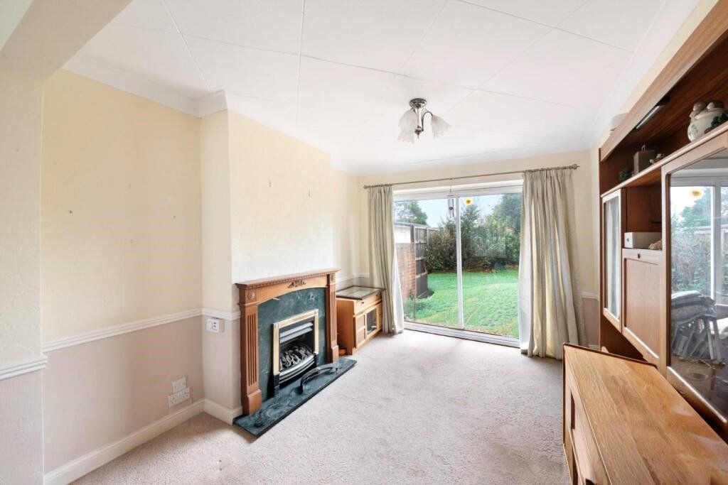 Property photo 2 of 11 Lounge