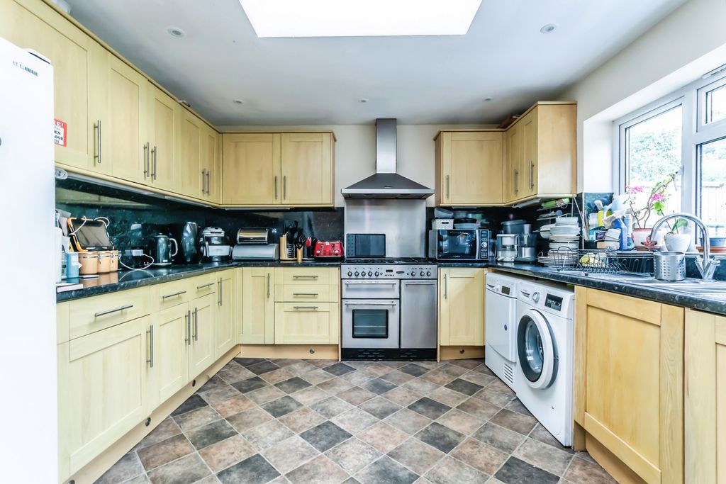 Property photo 3 of 18 Pbox-Img.Jpg