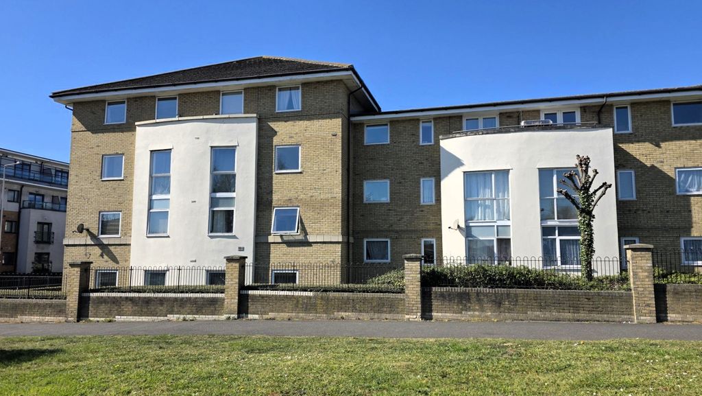 Property photo 1 of 14 Front