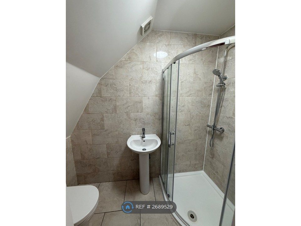 Property photo 2 of 11 Room 4