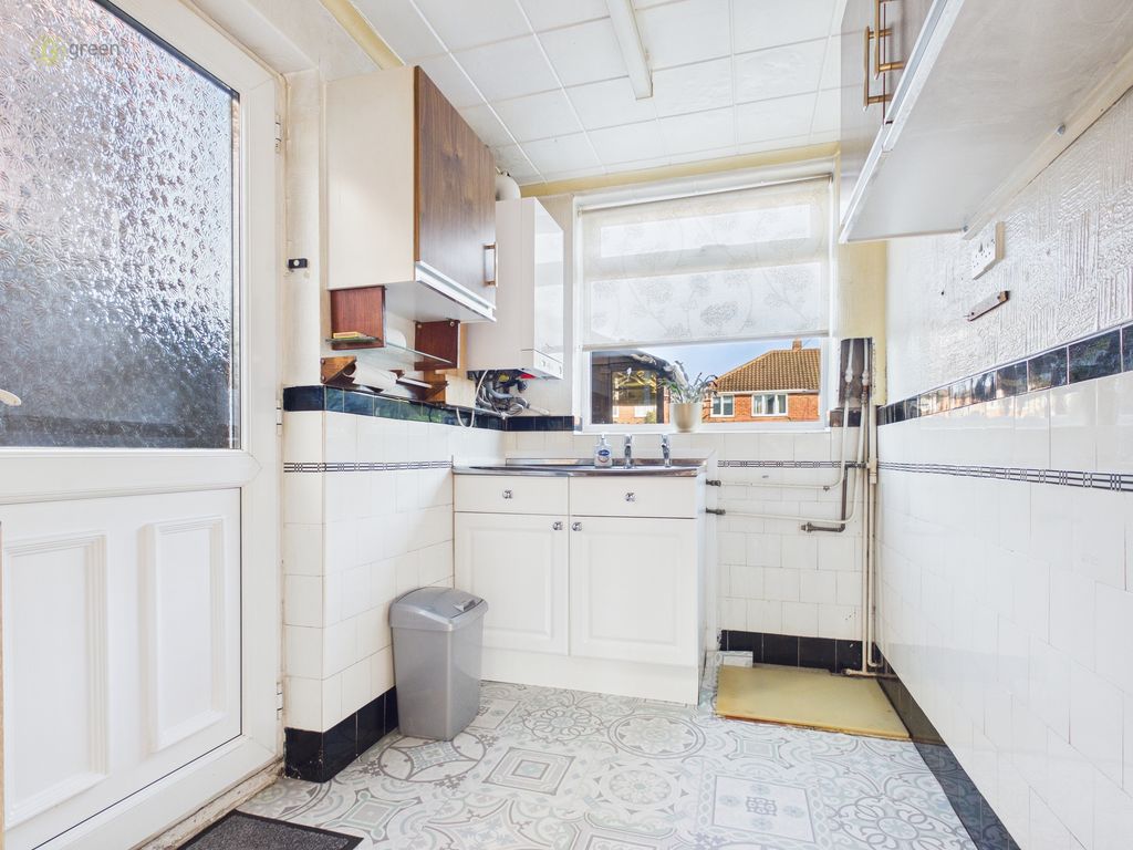 Property photo 3 of 27 Cam01332G0Pr0678Still011