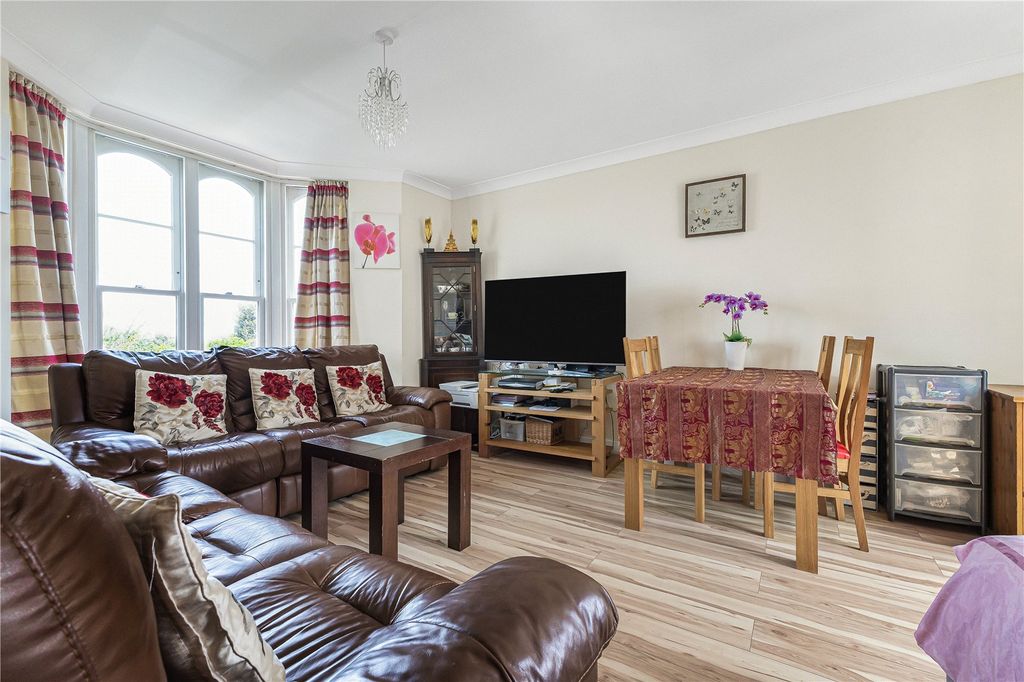 Property photo 2 of 16 Picture No. 02
