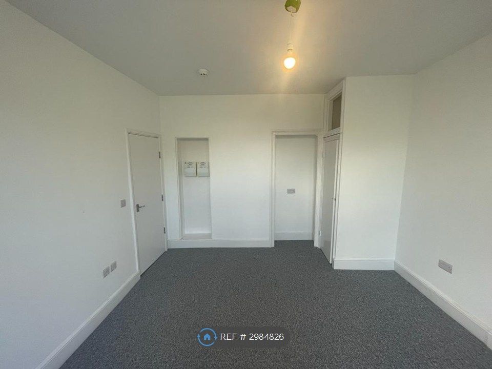 Property photo 3 of 7 Bedroom