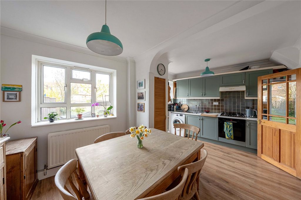 Property photo 3 of 12 Picture No. 14