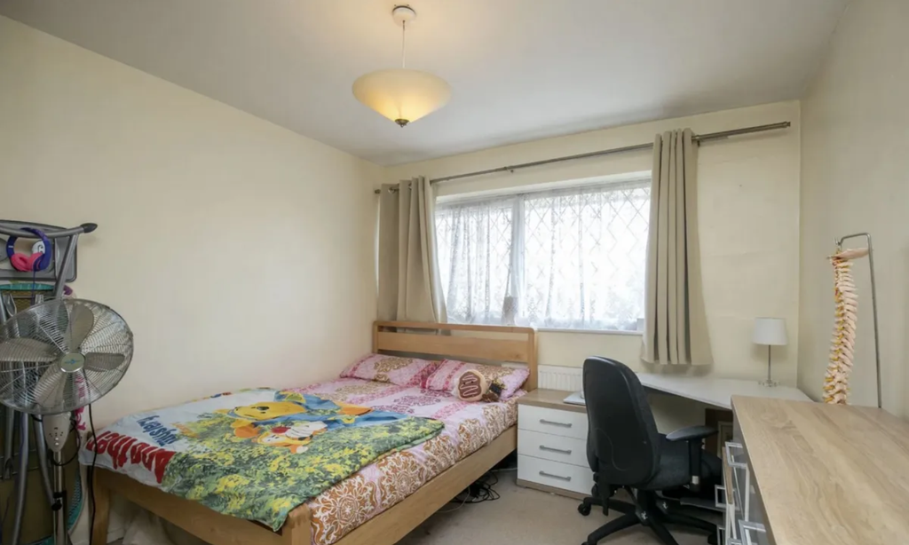 Property photo 3 of 9
