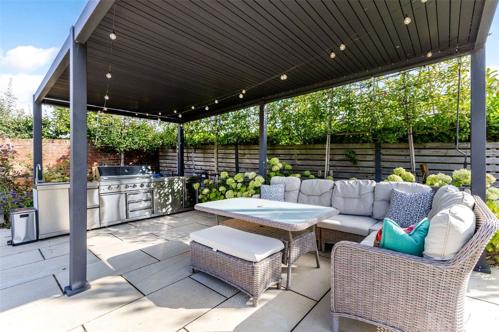 Additional image 44 of 6 bed detached house for saleMalders Lane, Maidenhead, Berkshire SL6