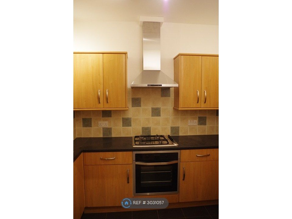 Property photo 3 of 12