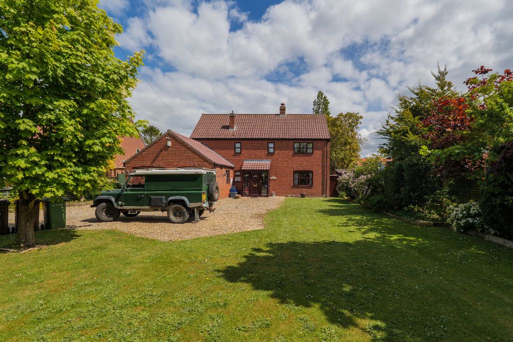 Property photo 2 of 25 5155414