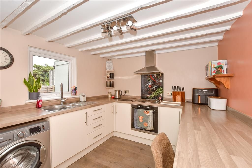 Property photo 2 of 10 Kitchen