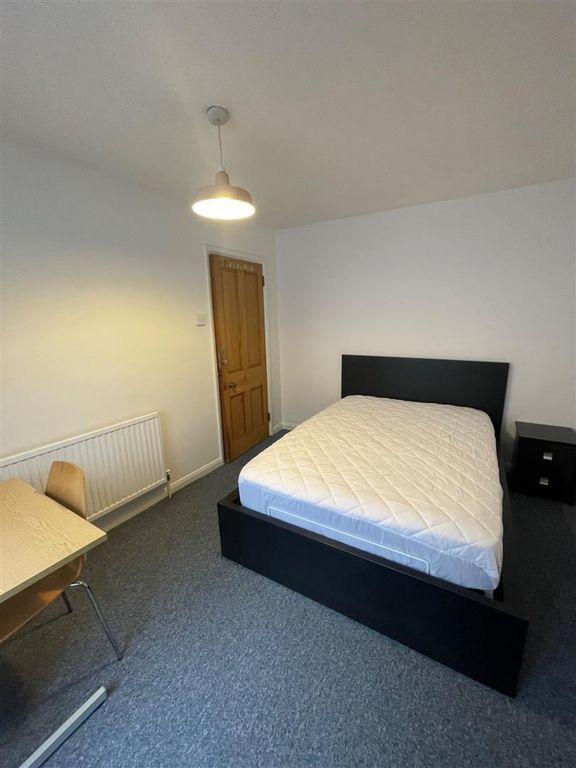 Property photo 2 of 13 4623191