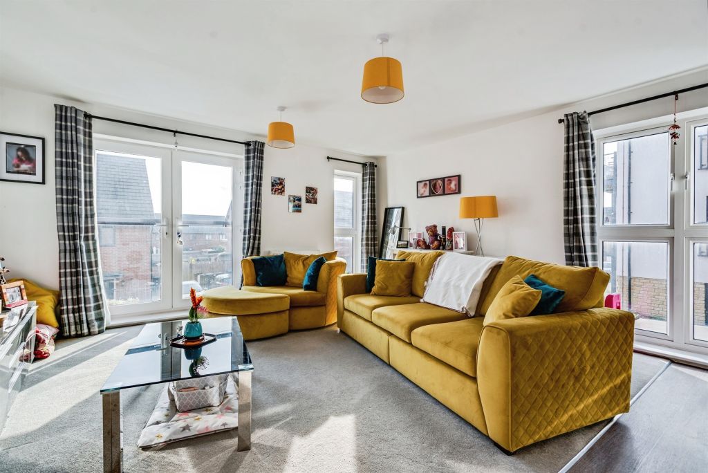 Property photo 3 of 11