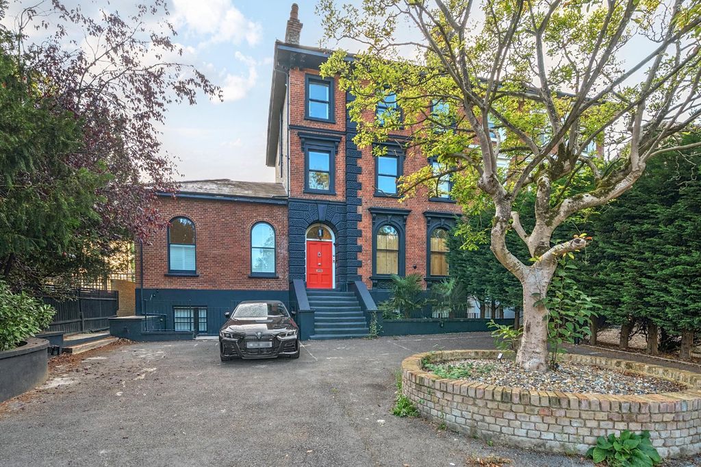 Property photo 2 of 15 Picture No. 10