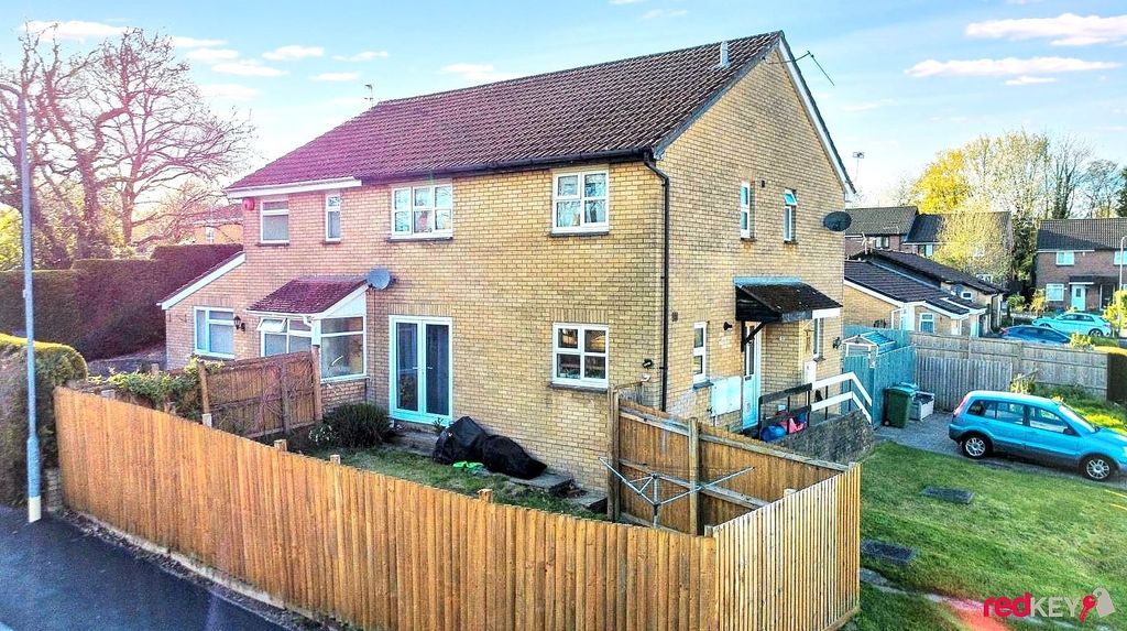 Property photo 1 of 8 External