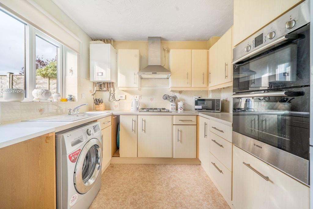 Property photo 3 of 15