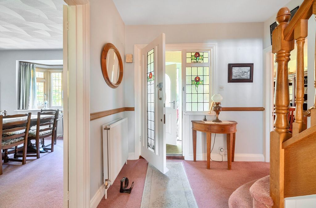 Property photo 2 of 21