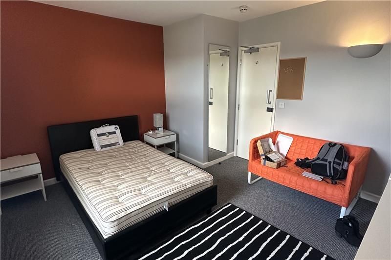 Property photo 2 of 3