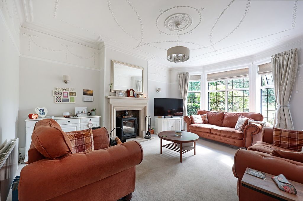 Property photo 3 of 22 4188617