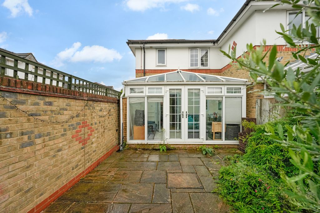 Property photo 3 of 23