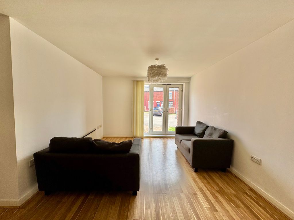 Property photo 3 of 10 Img_4070