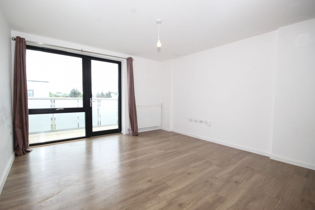 Property photo 3 of 12 Gallery