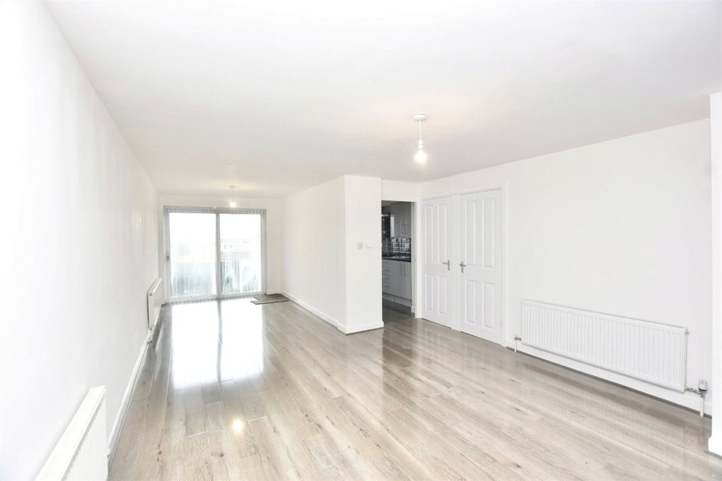 Property photo 3 of 12 Living Room