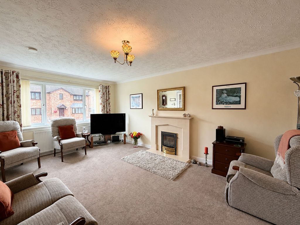 Property photo 3 of 31