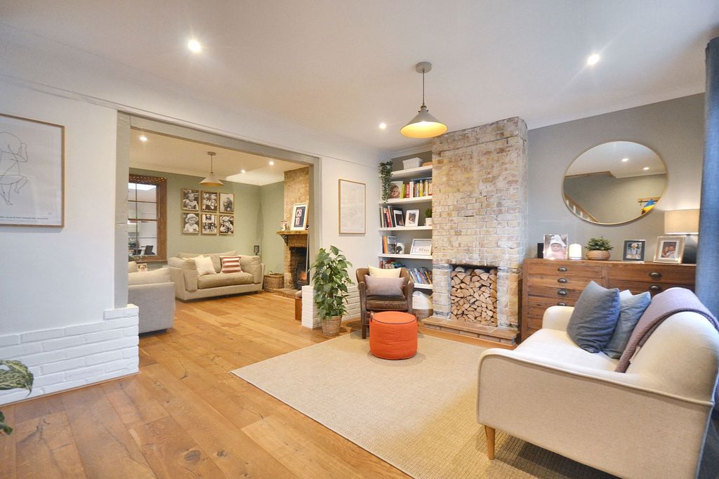 Property photo 2 of 15