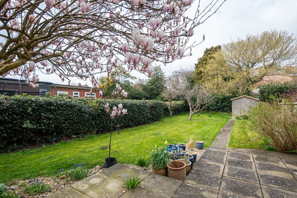 Property photo 2 of 35